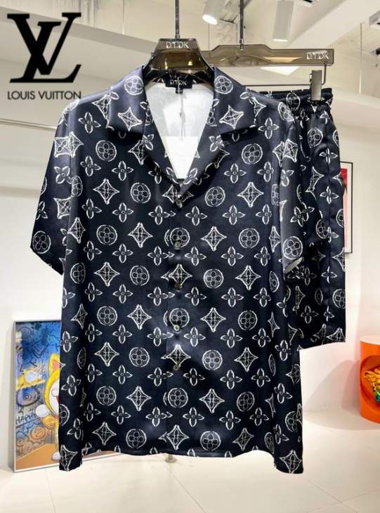 Picture of LV Shirt Pant Suits _SKULVM-3XL24cx2223099